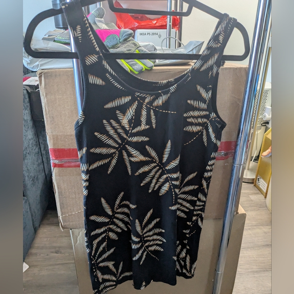 A New Day Black with Brown Leaf Print Size XL